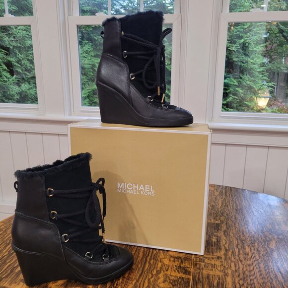 Michael Kors Boots. Leather Upper. Genuine Fur Lining. Wedges. Black. Size 8M. - Picture 1 of 14